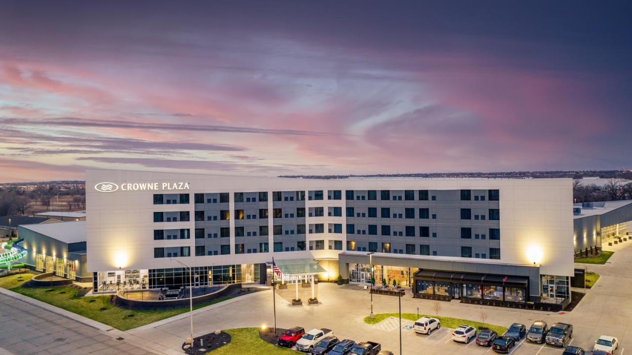 Crowne Plaza - Kearney By Ihg Hotel Exterior photo