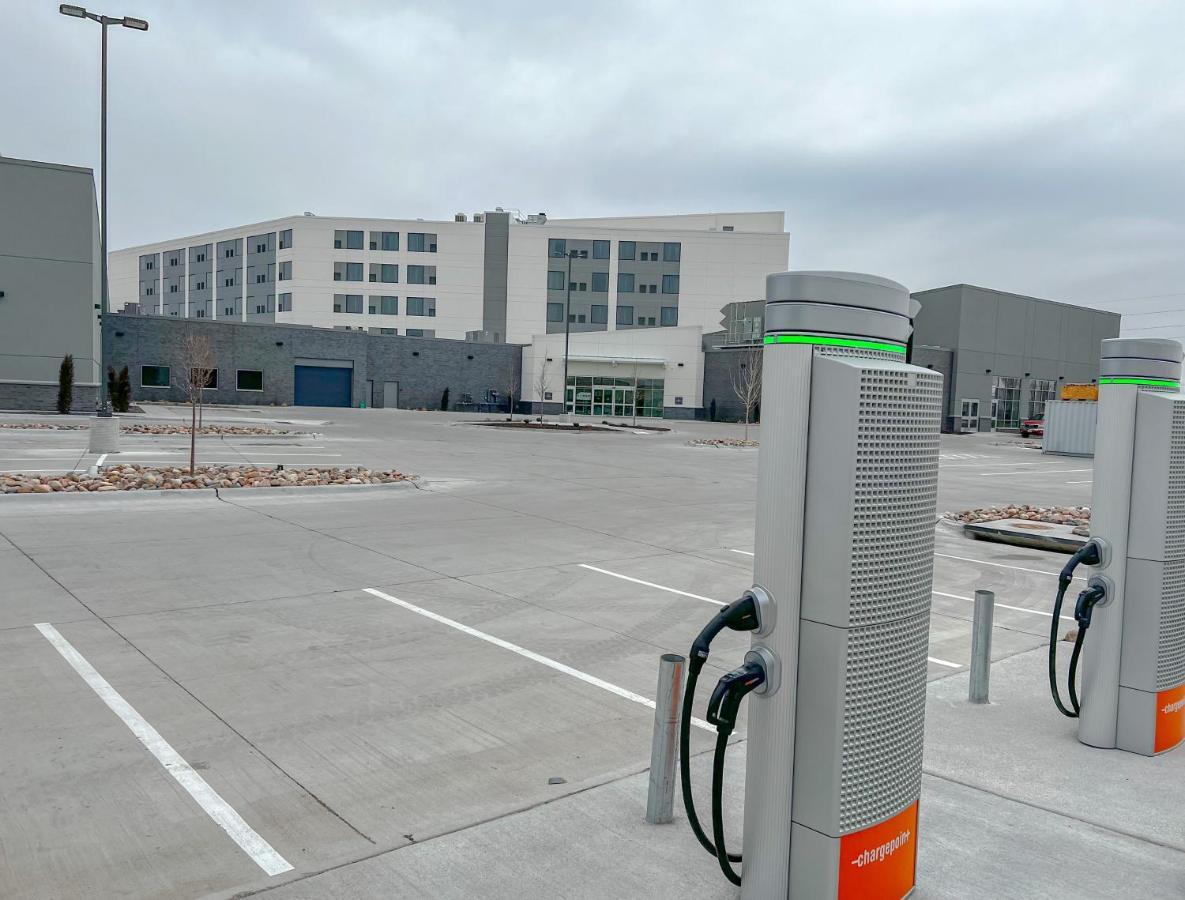 Crowne Plaza - Kearney By Ihg Hotel Exterior photo