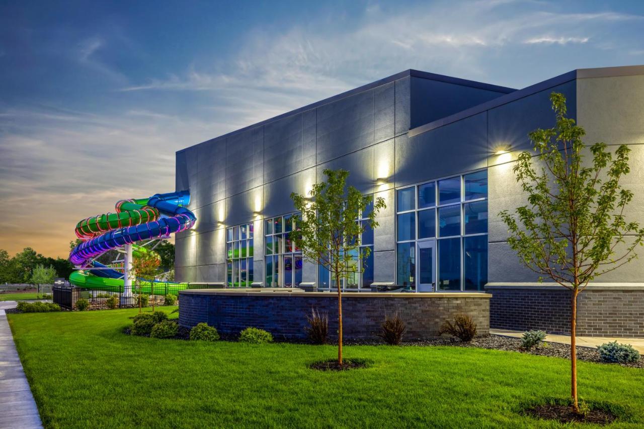 Crowne Plaza - Kearney By Ihg Hotel Exterior photo